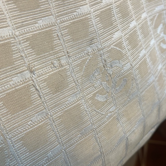 Chanel Tote - Picture 13 of 16